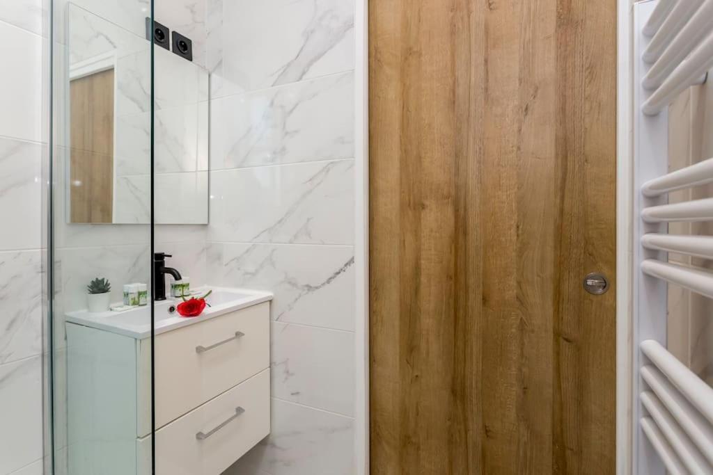 Suite Paris, Tour Eiffel, Champs Elysees Экстерьер фото